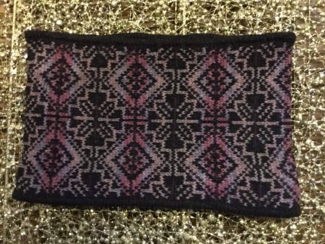 Tile Snood, Shetland Black/Pinks - Image 1