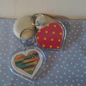 Feeling Groovy cross stitch heart Keyring - Image 2