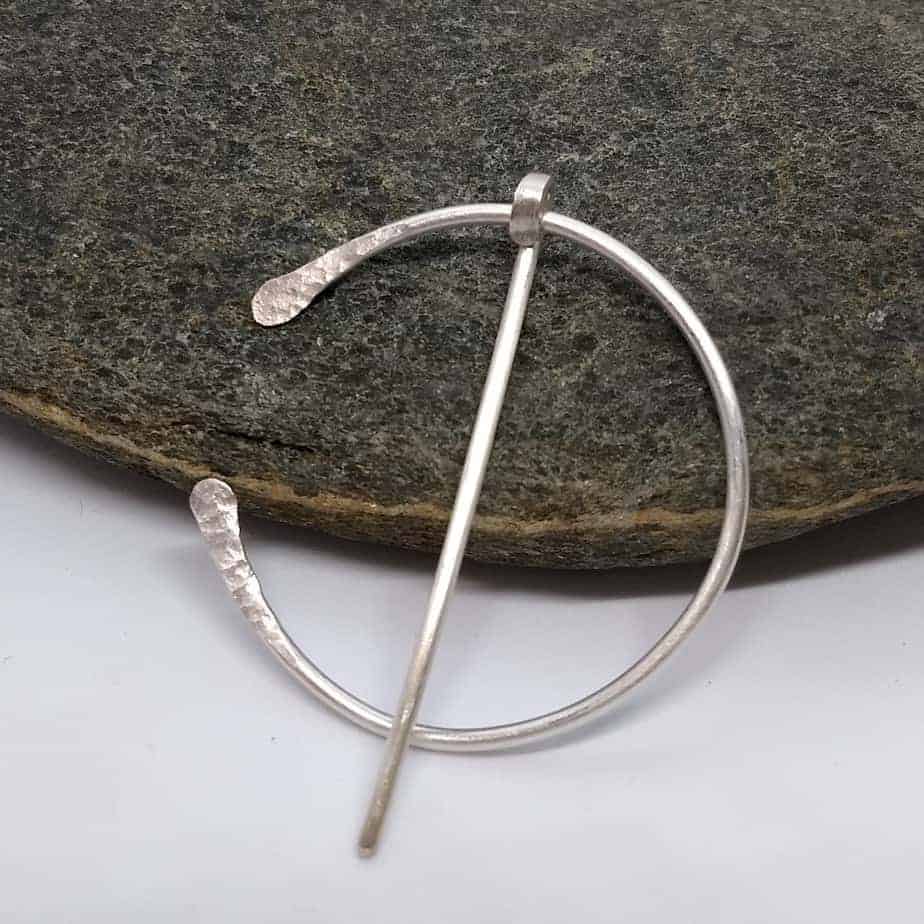 Sterling Silver Pennanular Scarf, Cowl, Shawl Pin Viking style - Image 1