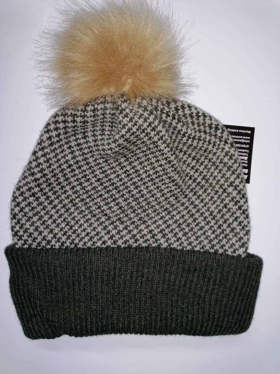 Ribbed hat with faux fur pomski - Image 1