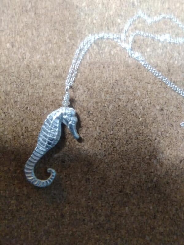Fine silver seahorse
