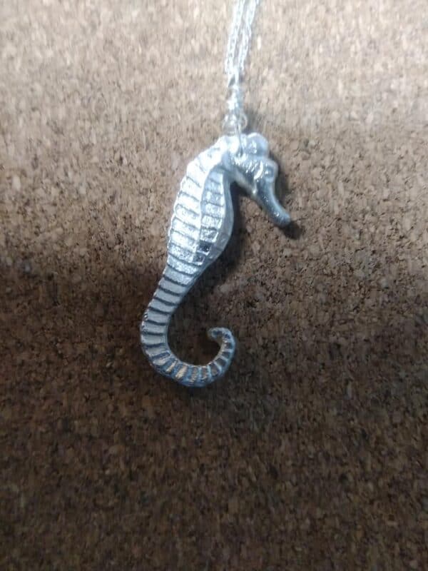 Fine silver seahorse