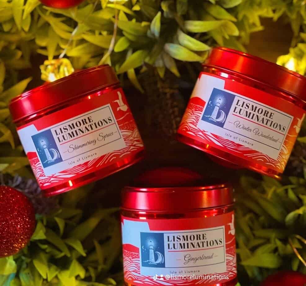 Gingerbread - Christmas candle in red tin - Image 1