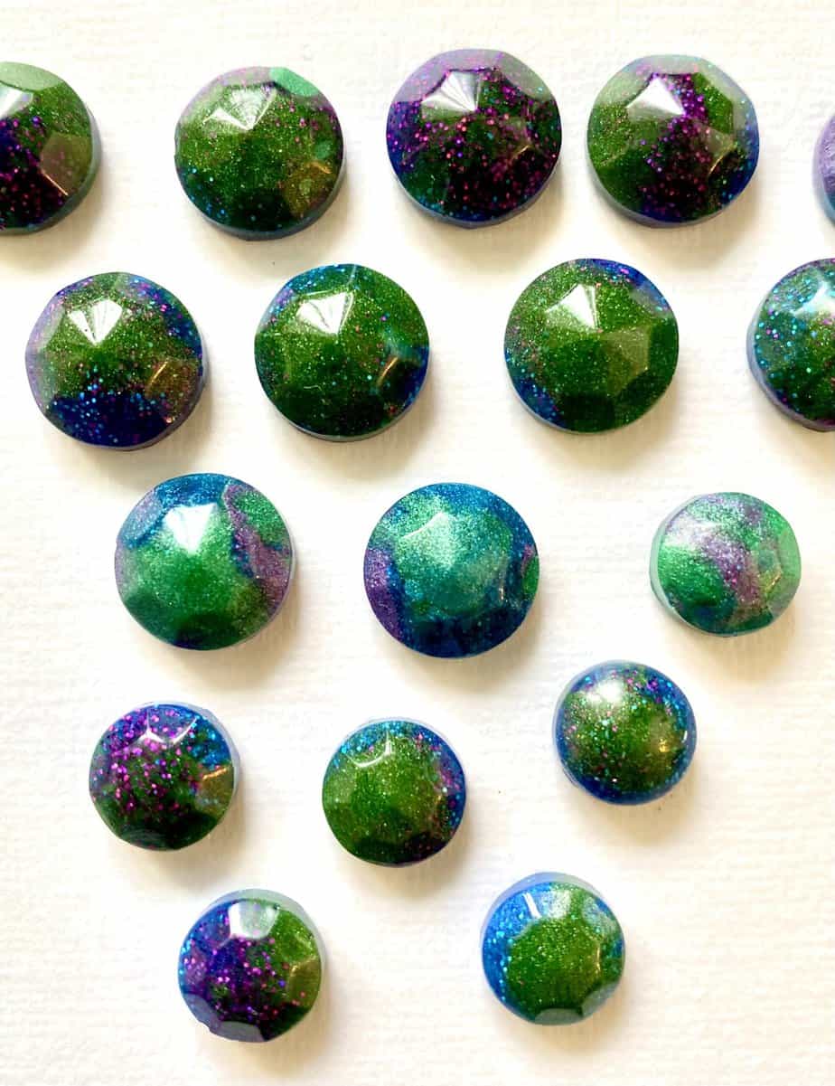 Aurora borealis inspired studs. - Image 8