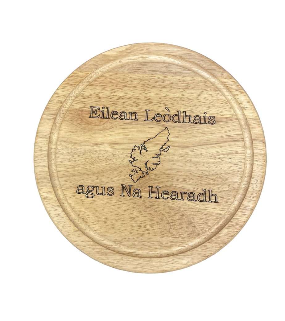 Lewis and Harris Gaelic Round Chopping Board - Image 1