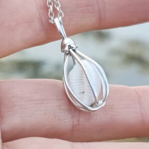 Cowrie Shell Creel Pendant - Image 1